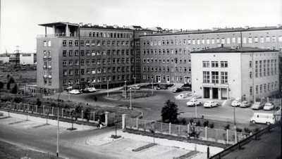 Nowo wybudowany budynek Instytutu Reumatologii przy ul. Spartańskiej (lata 60-te)
